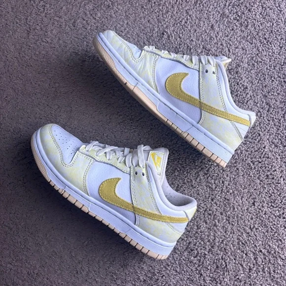Nike Dunk Low OG Women’s “Yellow Strike” | Size
 6.5 - Picture 2 of 12